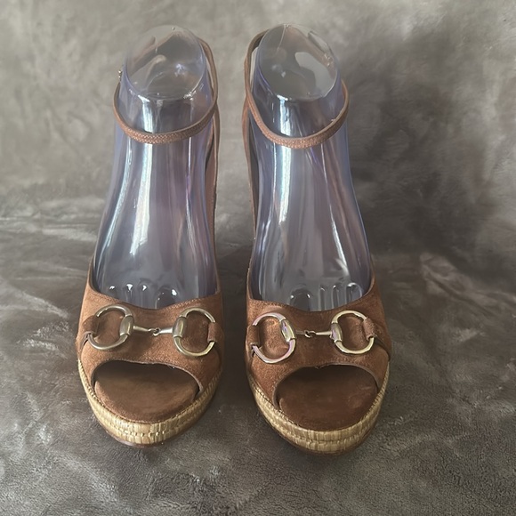 Elegant Brown Authentic Gucci Horsebit sandals with Ankle Strap - Picture 11 of 12